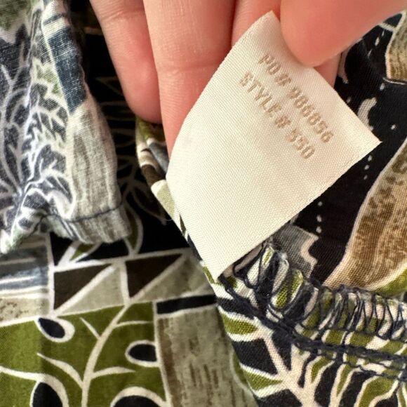 Hilo Hattie Shirt Men XL Green Floral Hawaiian Inside Out Print Theme Vacation - Picture 7 of 8